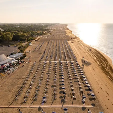 Welcoming With Pool-beahost *