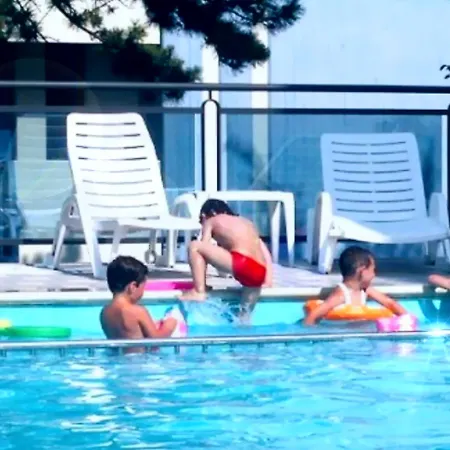 Apartmán Welcoming With Pool-beahost