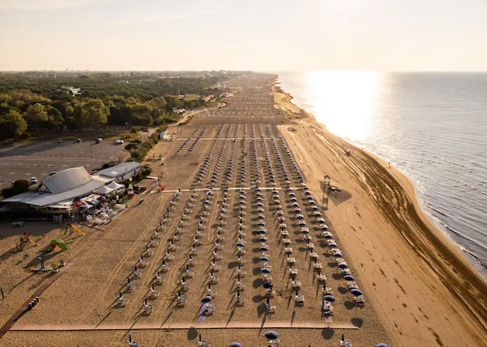 Welcoming With Pool-beahost *